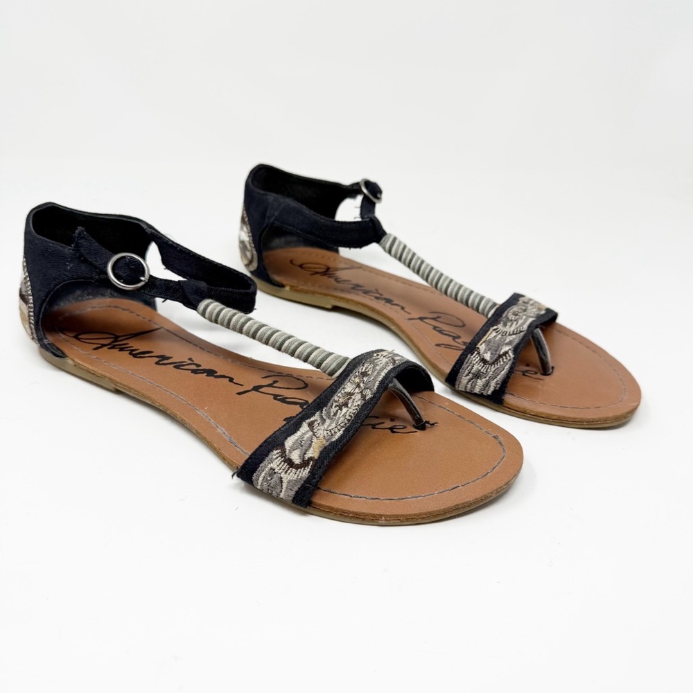 American Eagle Outfitters Black and Tan Sandals